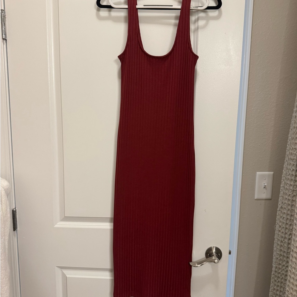 Forever 21 Burgundy Ribbed Midi Dress